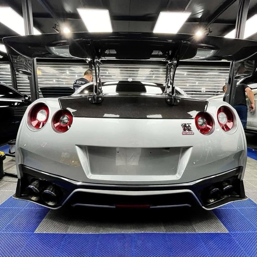 2019 Nissan GT-R Premium Varis